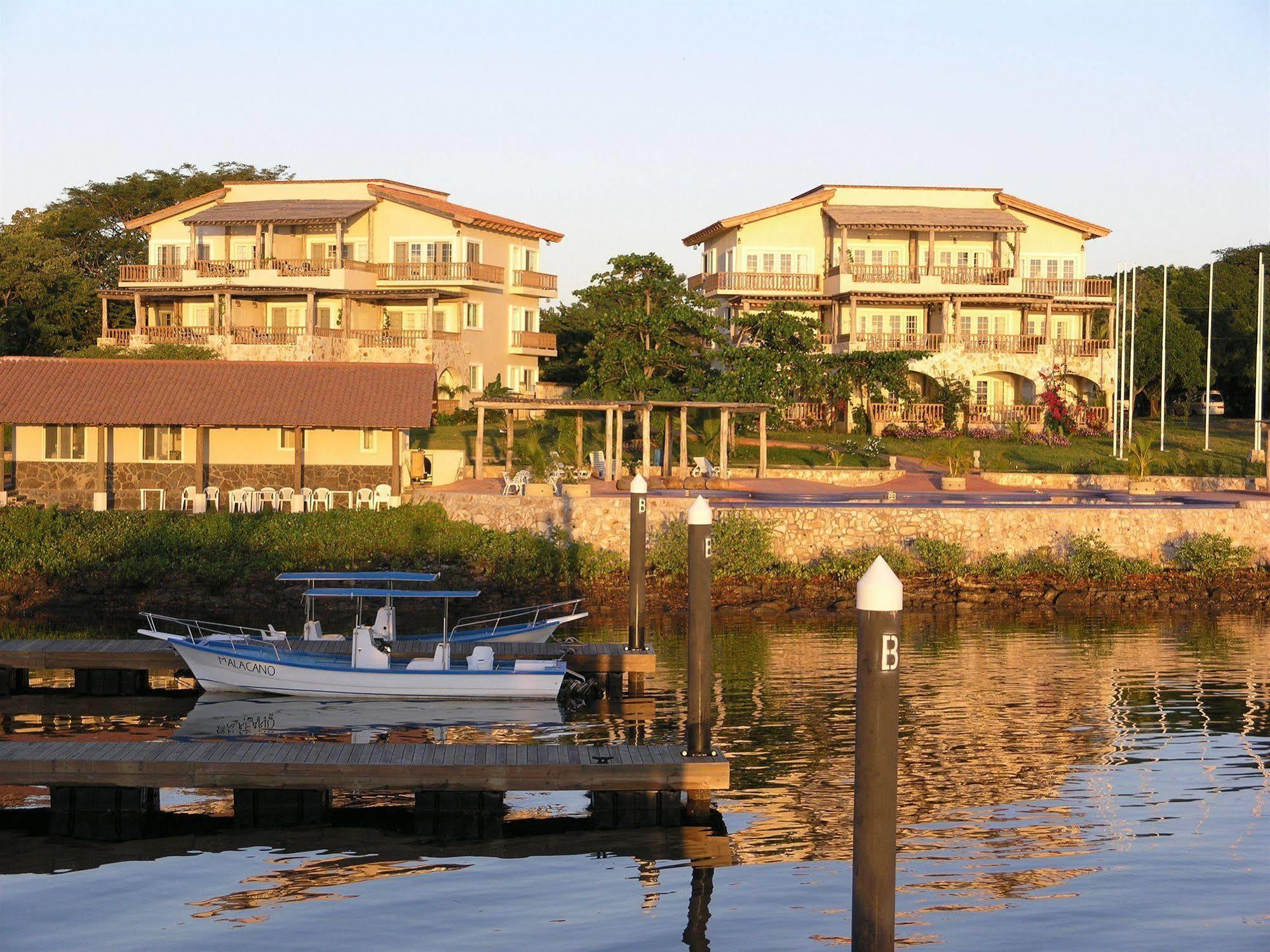 Marina Puesta Del Sol Hotel Aposentillo Eksteriør billede